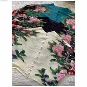 Blossom pleated top
